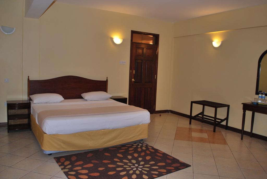 Parkview Inn Moshi Ngoại thất bức ảnh