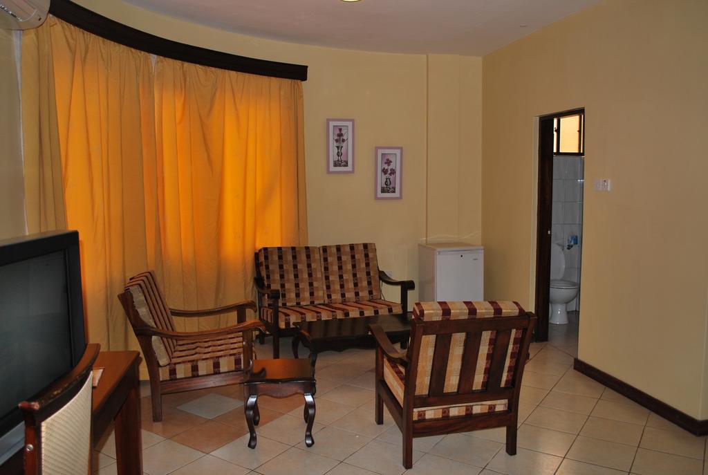 Parkview Inn Moshi Phòng bức ảnh