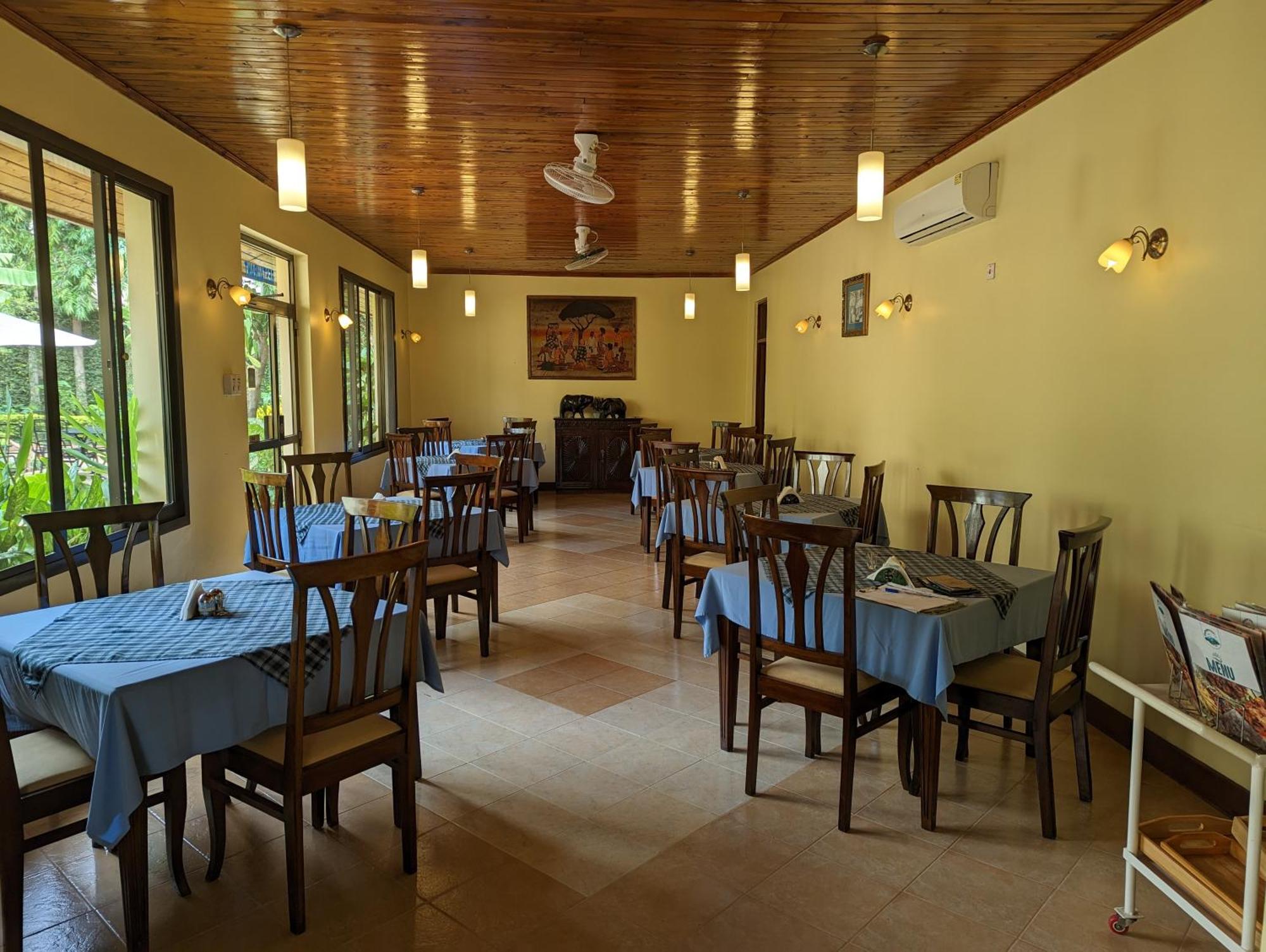 Parkview Inn Moshi Ngoại thất bức ảnh
