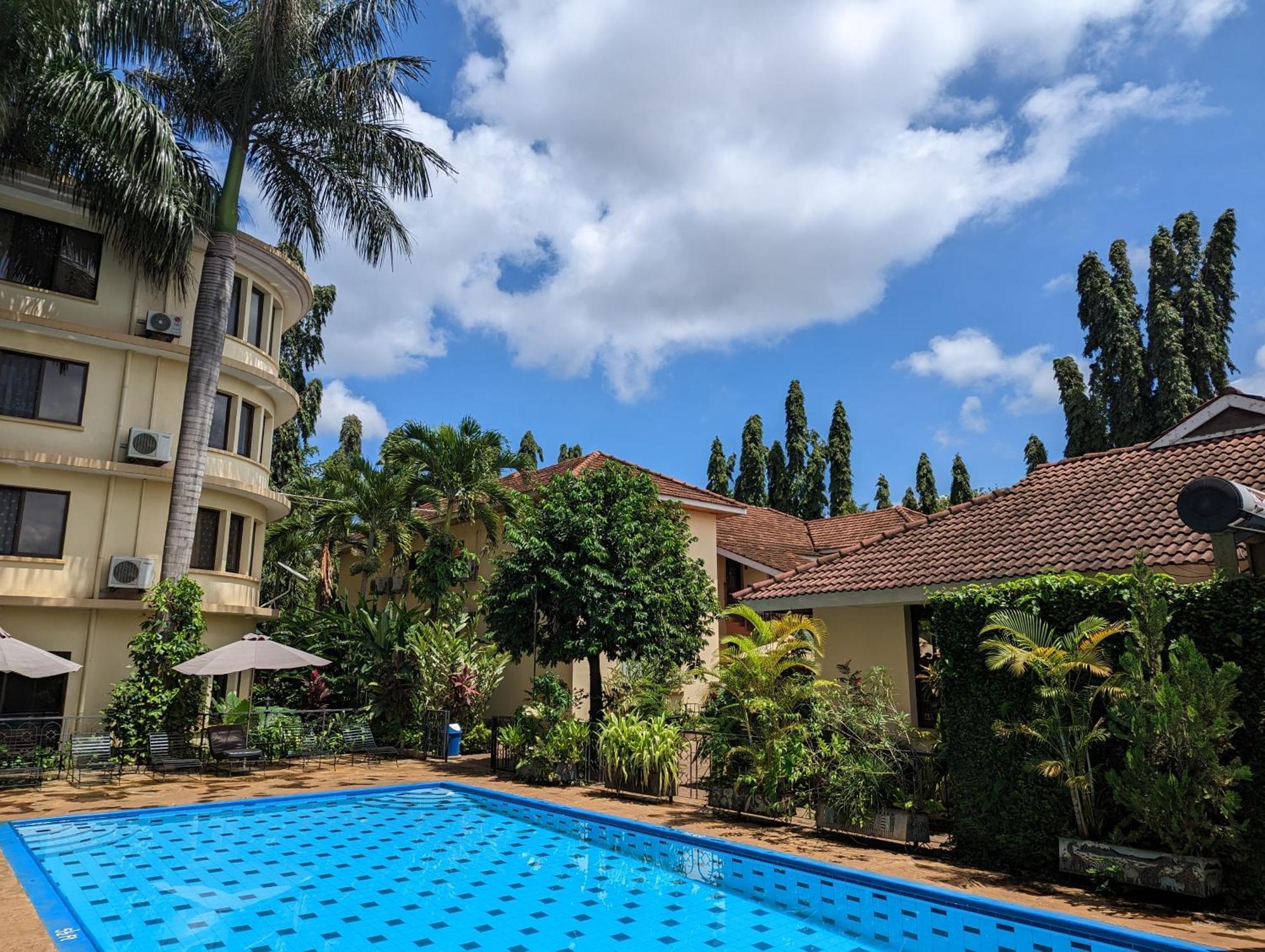 Parkview Inn Moshi Ngoại thất bức ảnh