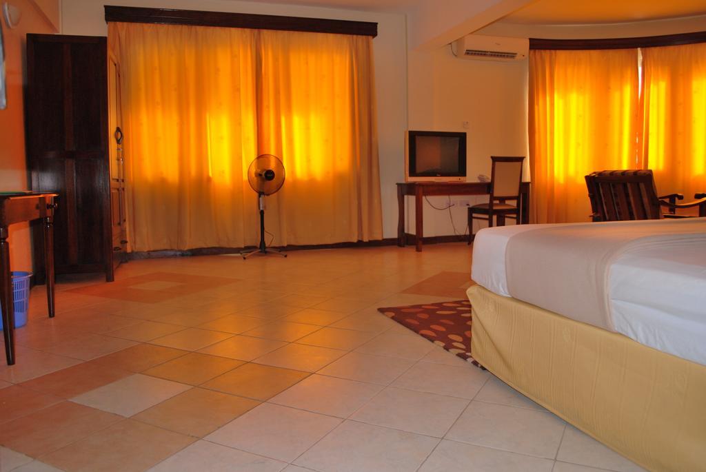 Parkview Inn Moshi Phòng bức ảnh