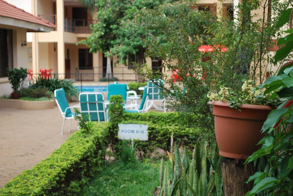 Parkview Inn Moshi Ngoại thất bức ảnh