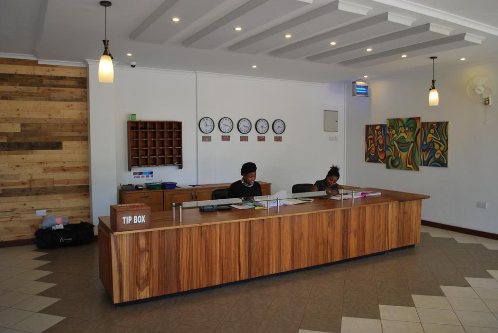 Parkview Inn Moshi Ngoại thất bức ảnh