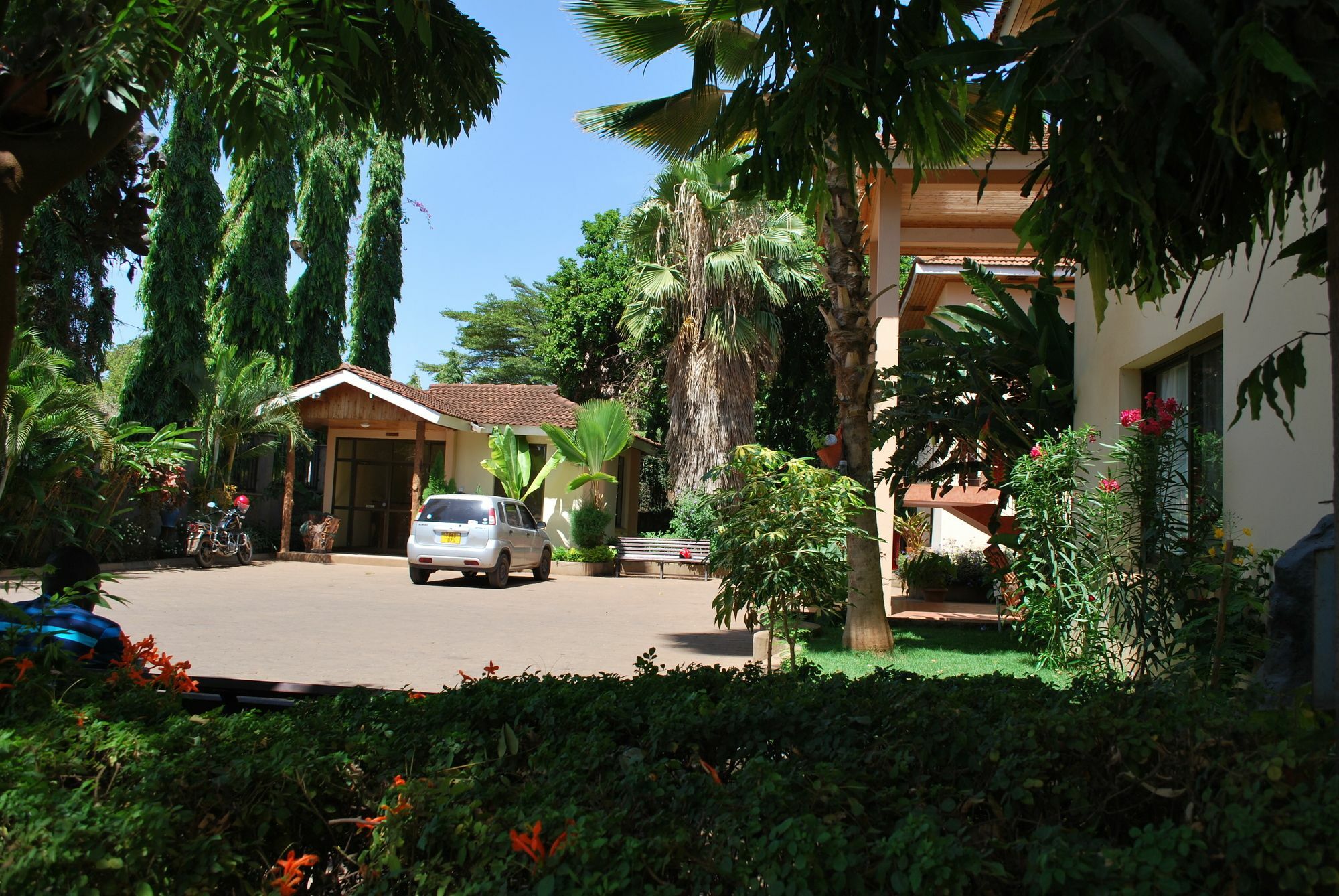 Parkview Inn Moshi Ngoại thất bức ảnh